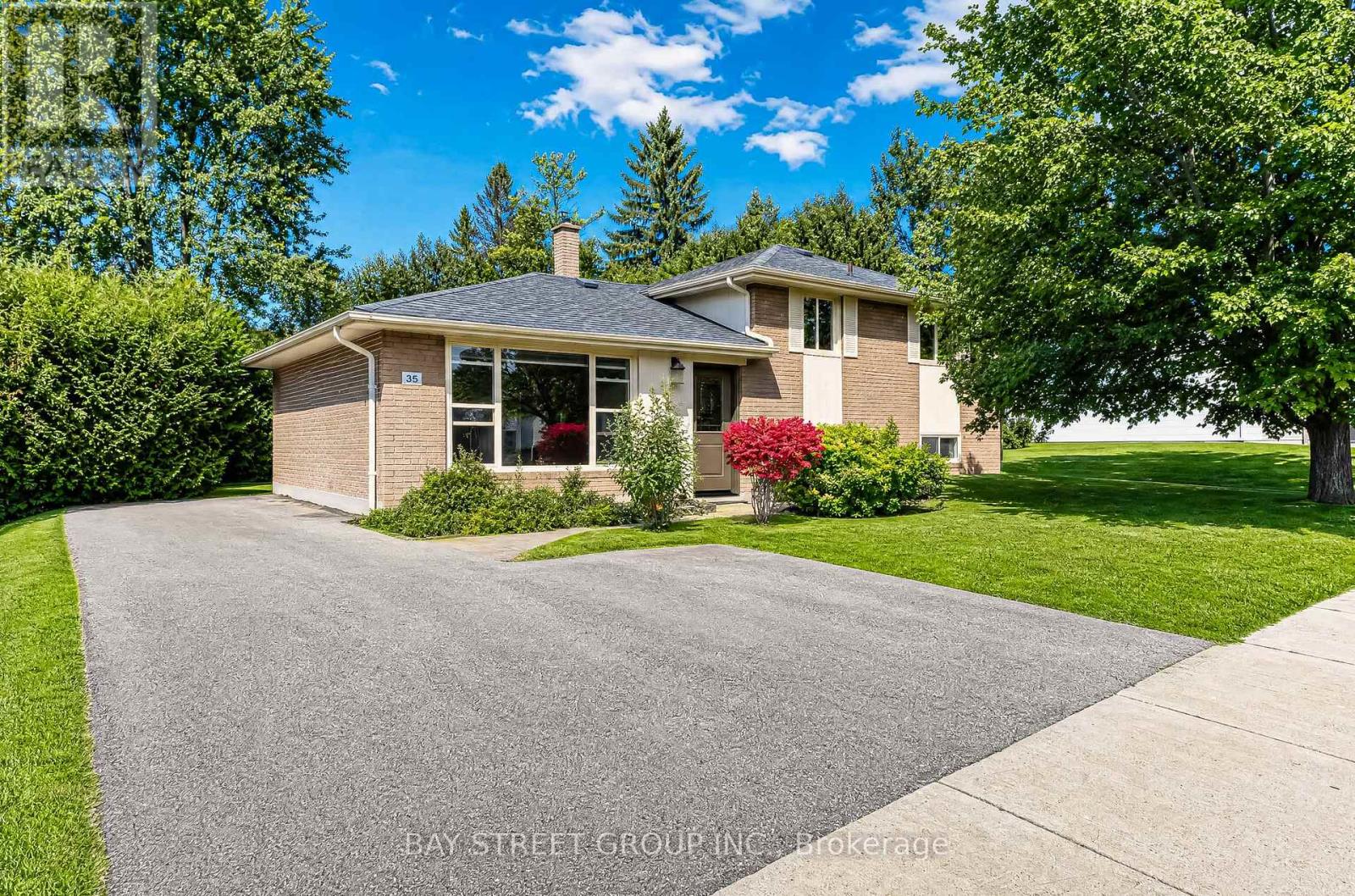 Listing photo of 35 KEMANO ROAD