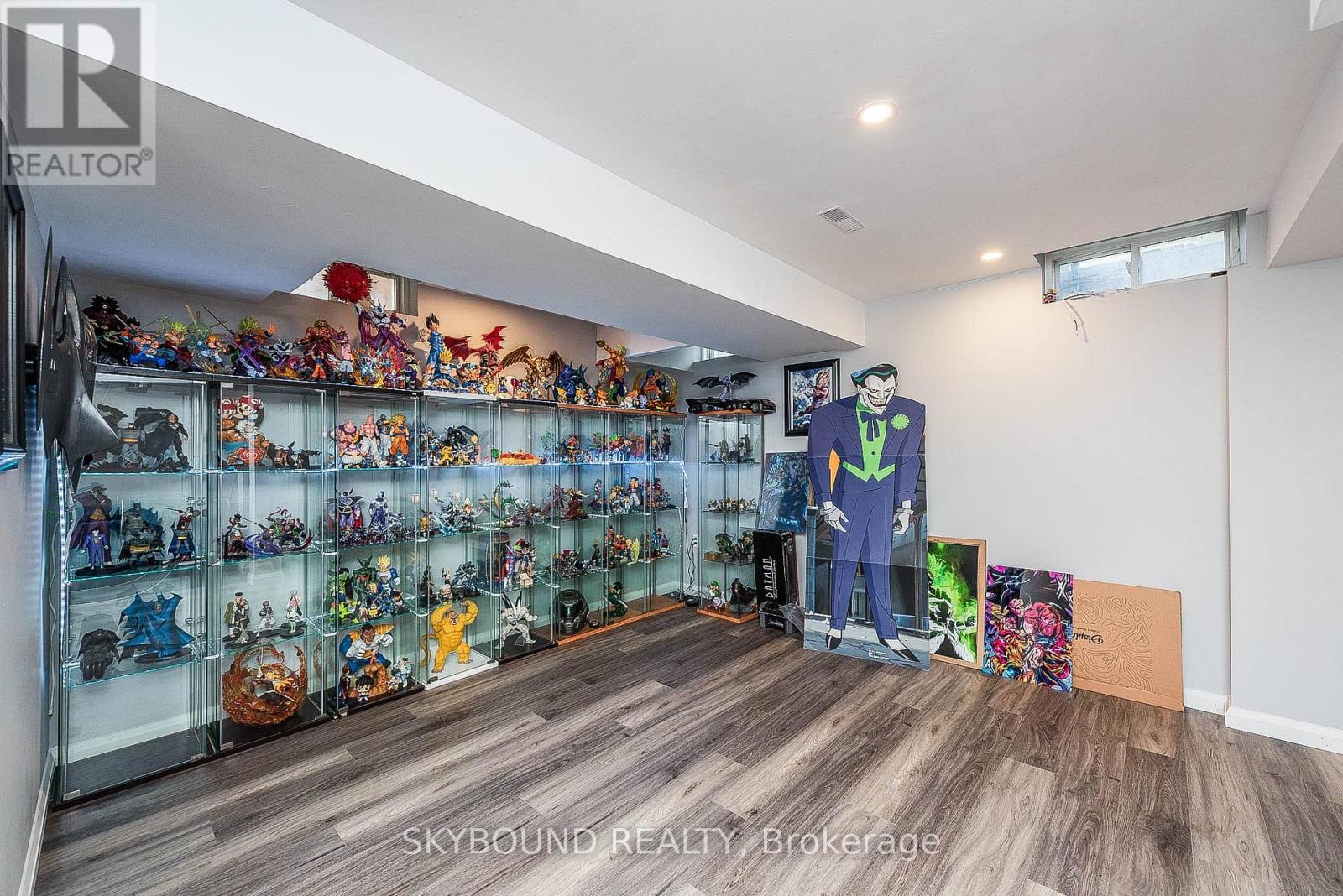 66 SKYLARK DRIVE - 30