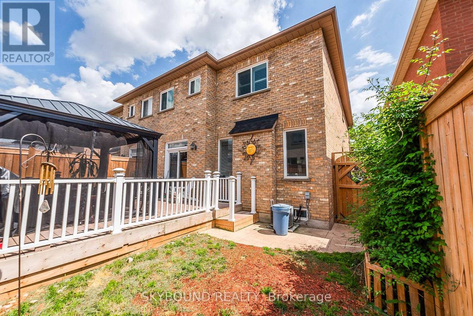 66 SKYLARK DRIVE - 33