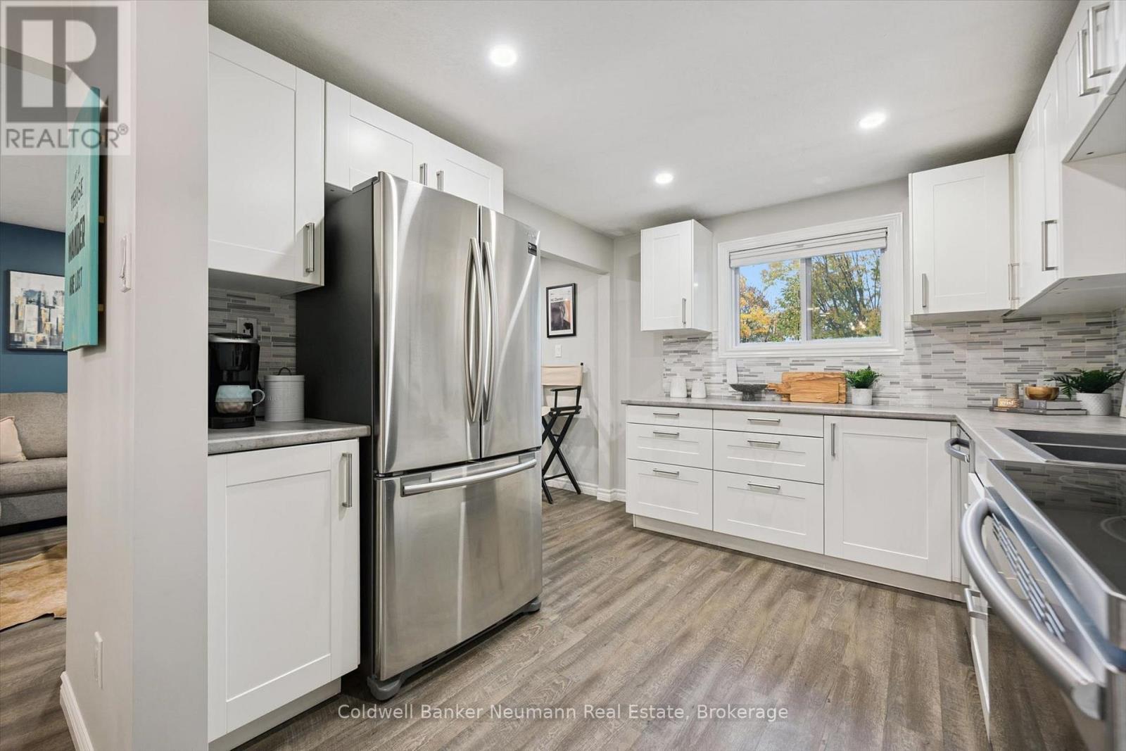 27 Aspen Valley Crescent — photo 14