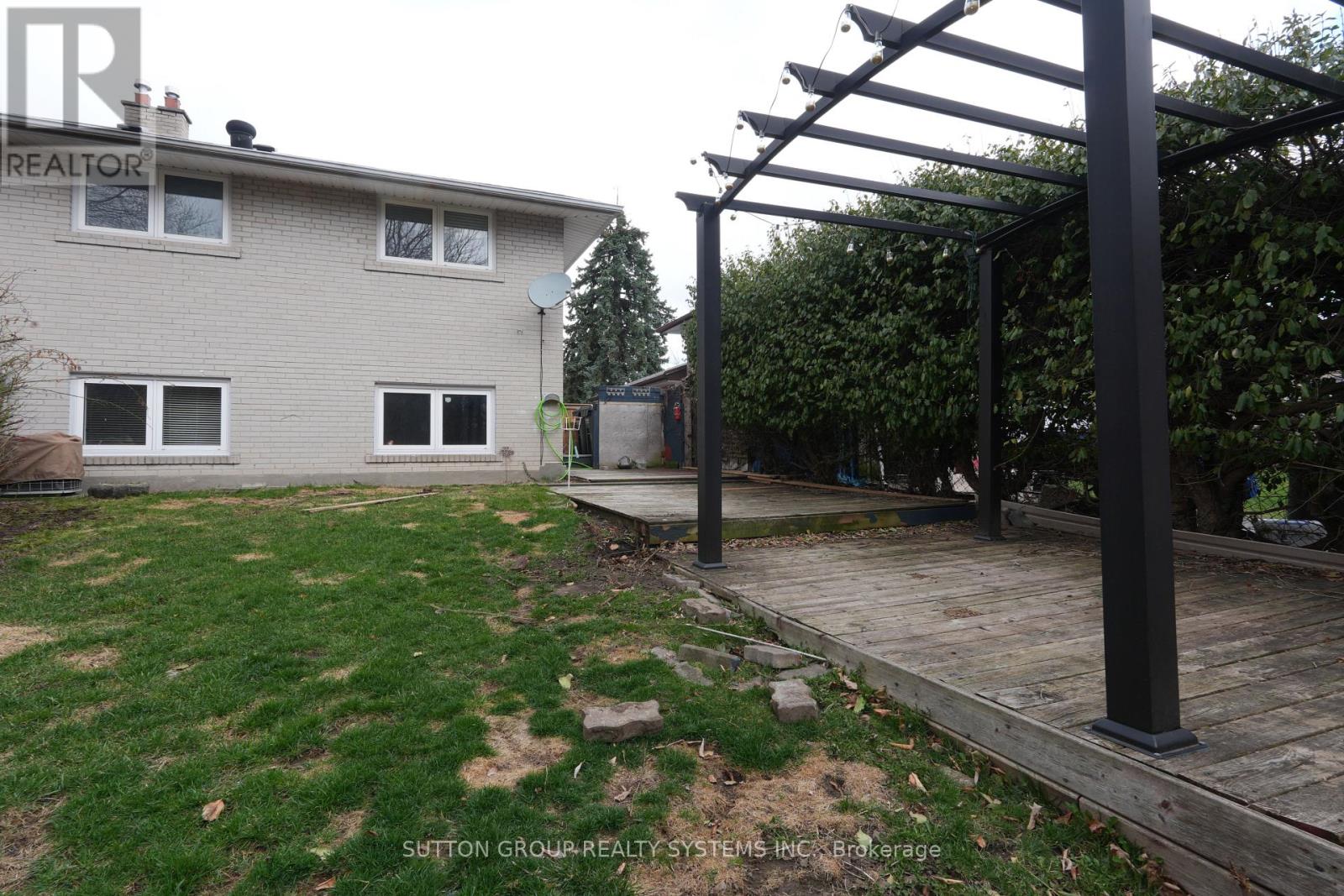 2337 Padstow Crescent — photo 26