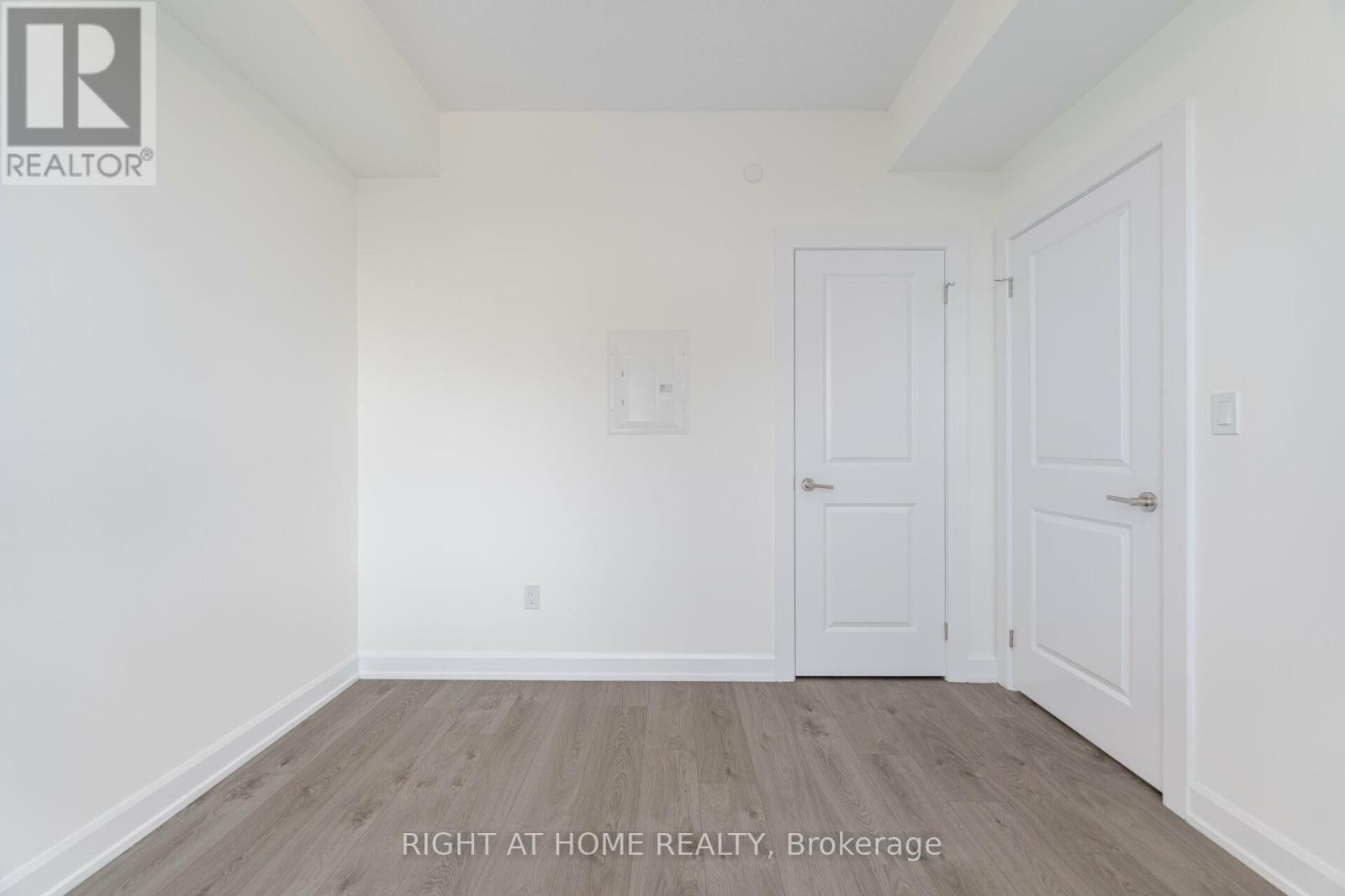 1806 - 3220 WILLIAM COLTSON AVENUE, Oakville (JM Joshua Meadows) — photo 11