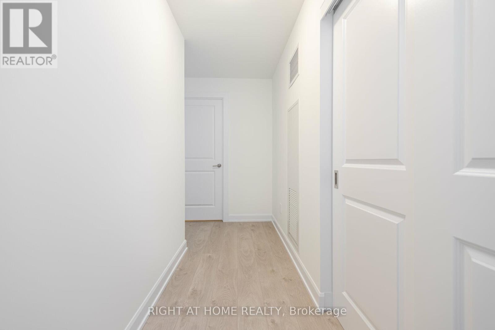 3220 William Coltson Avenue — photo 17