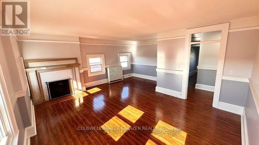2 Russell Street East — photo 11