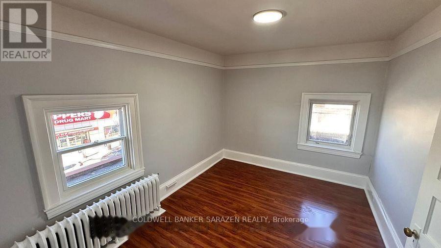 2 Russell Street East — photo 17