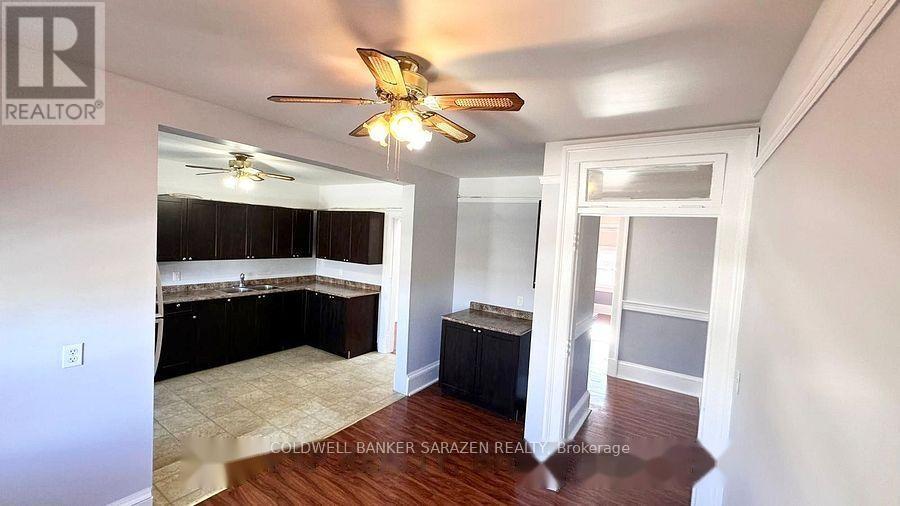 2 Russell Street East — photo 4