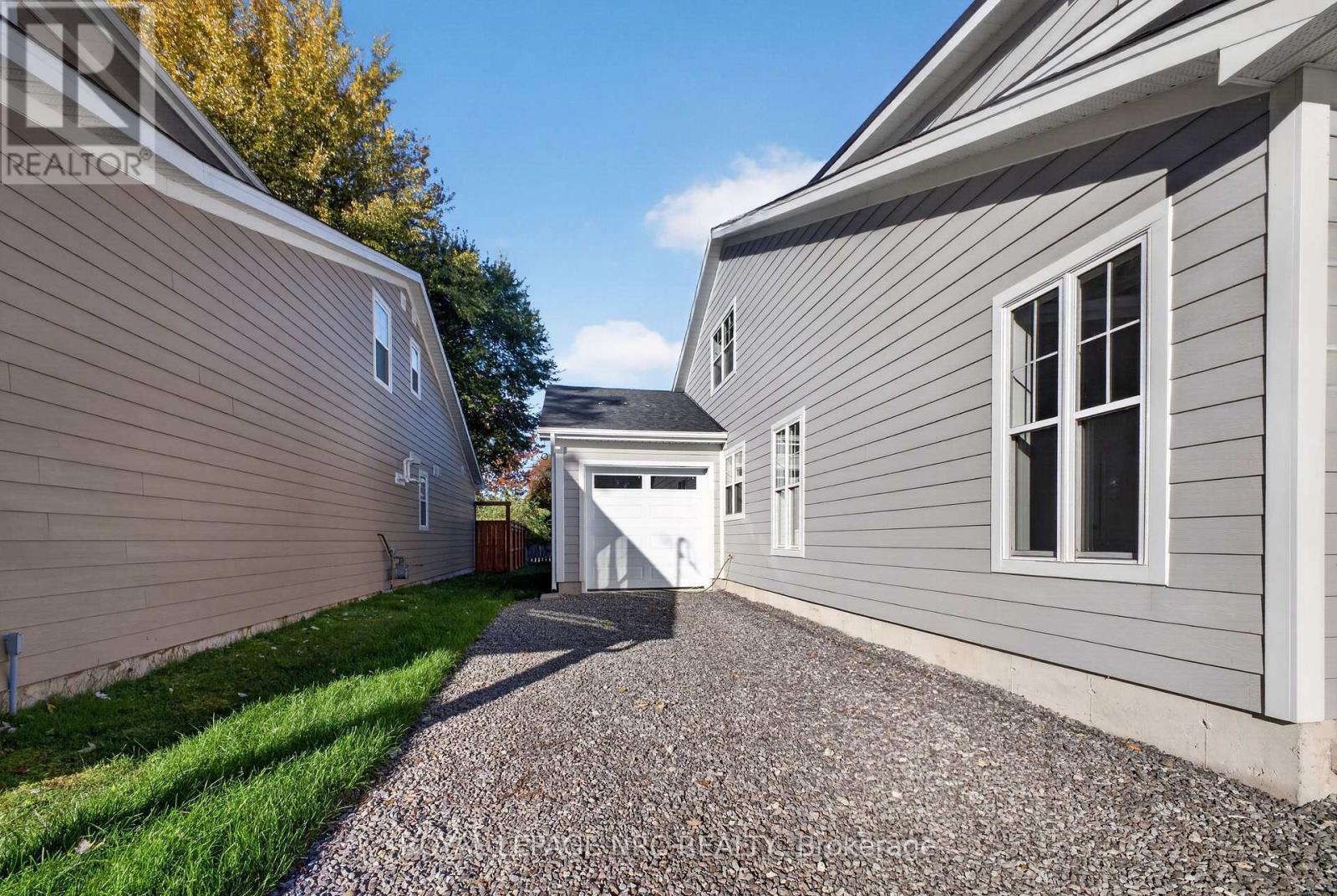 339 LAKEWOOD AVENUE - 28
