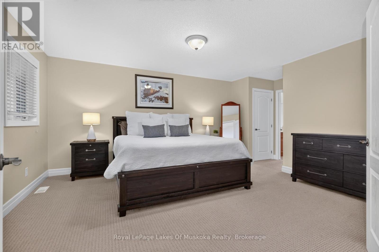 77 LANKIN AVENUE - 19