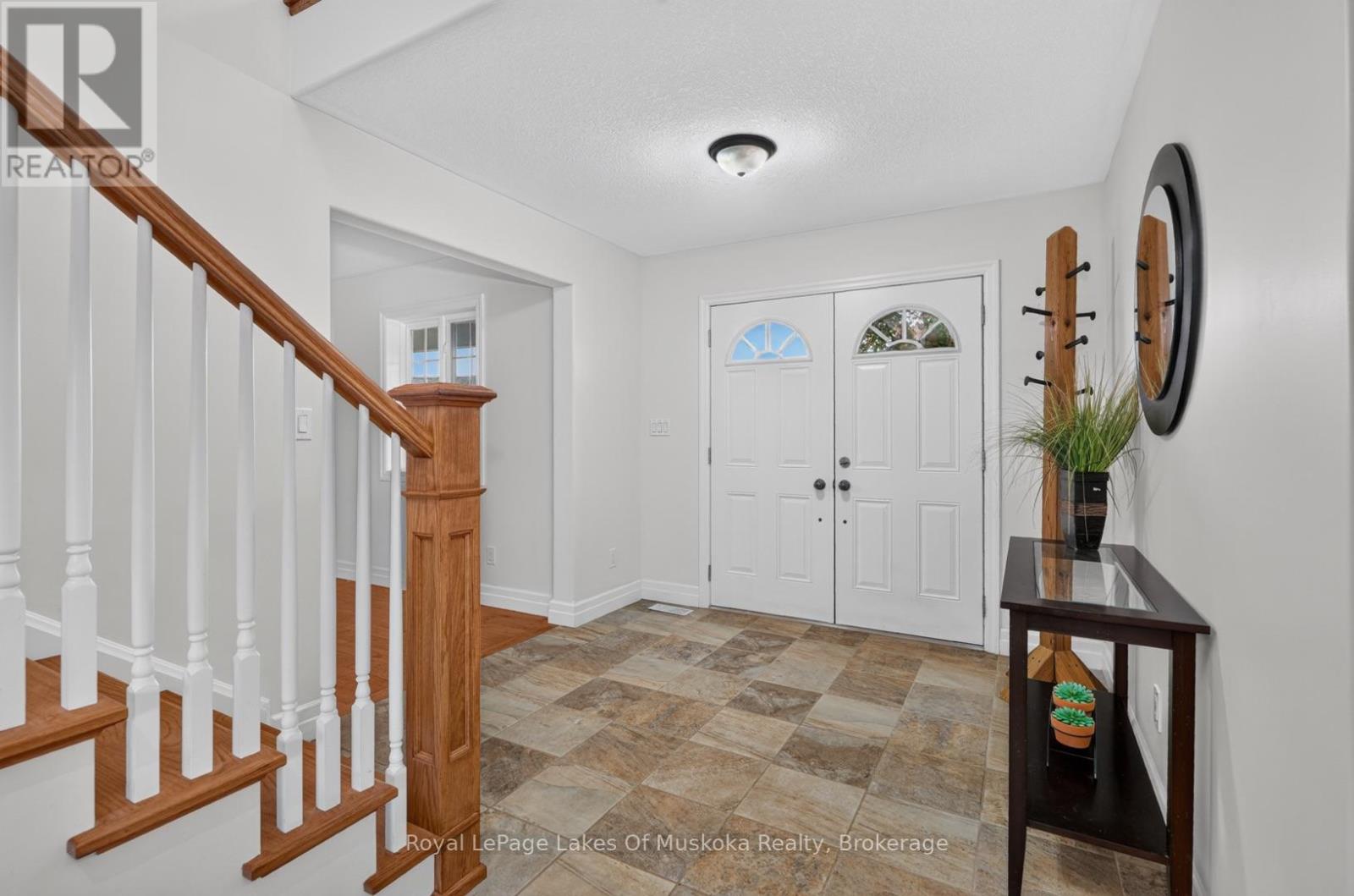 77 LANKIN AVENUE, Bracebridge (Monck (Bracebridge)) — photo 3