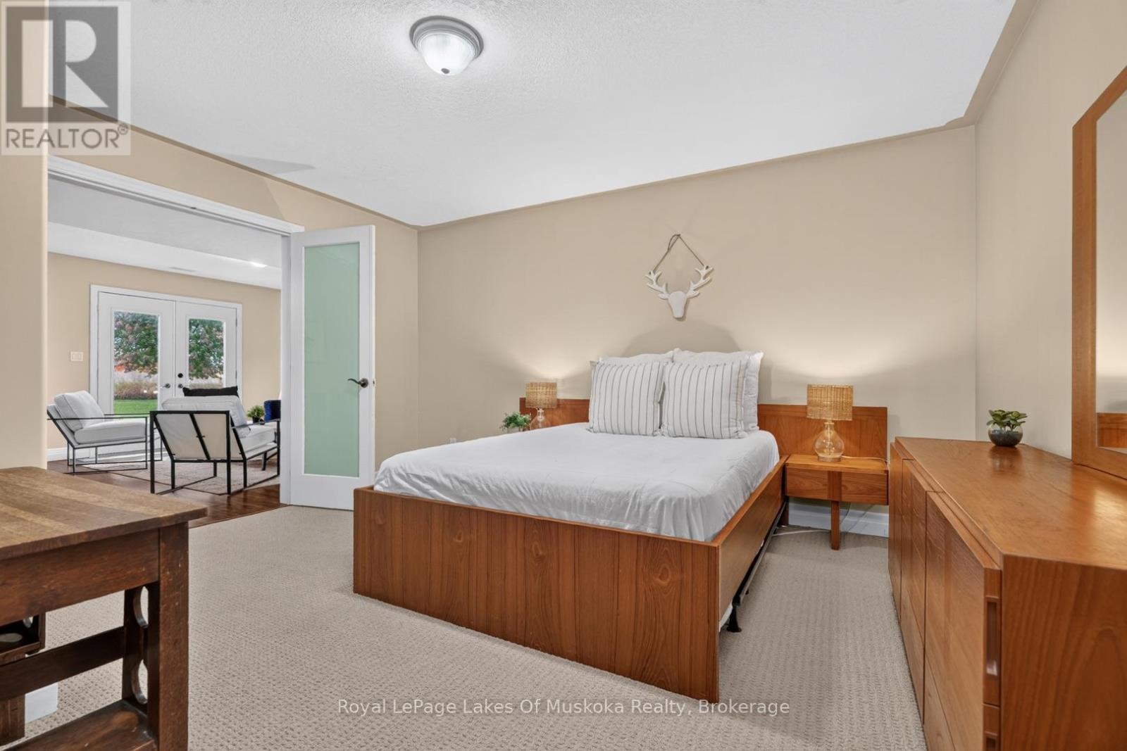 77 LANKIN AVENUE - 33
