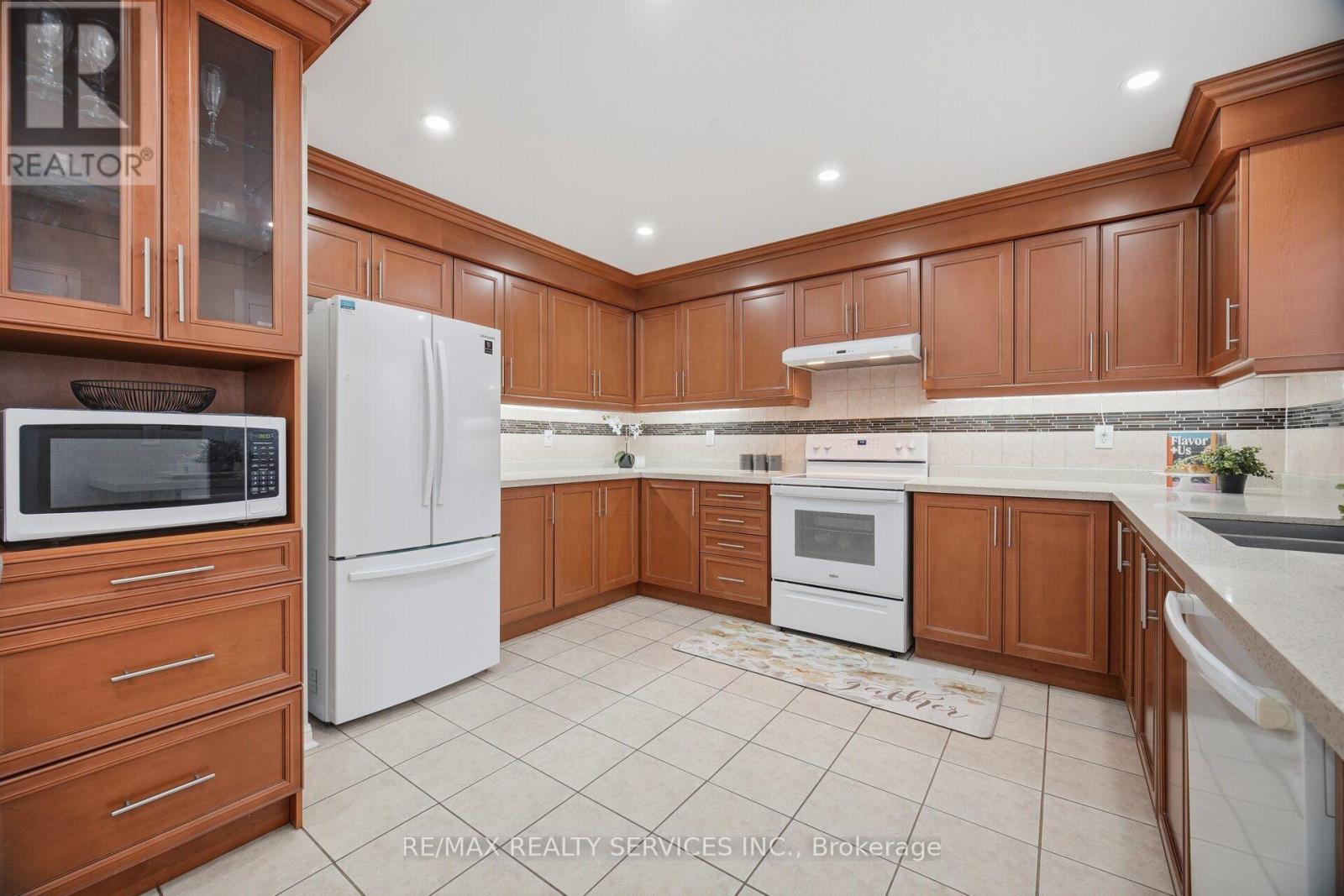 881 Lancaster Boulevard, Milton, ON photo 21