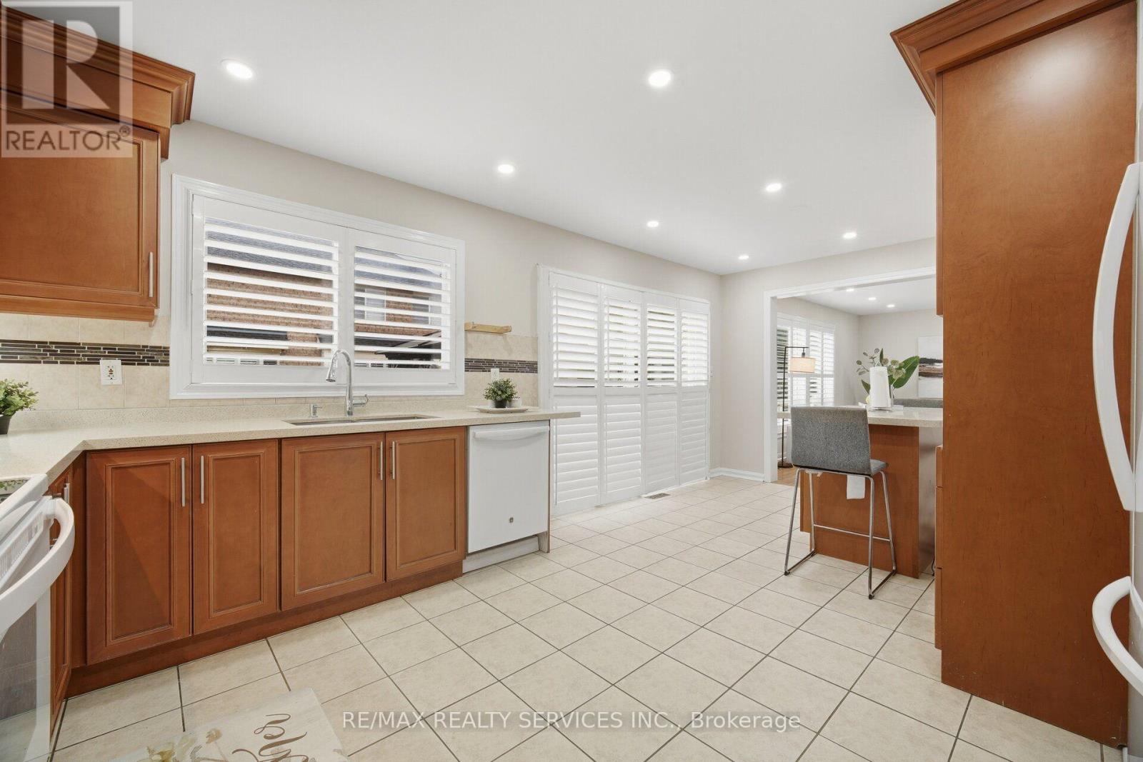 881 Lancaster Boulevard, Milton, ON photo 22