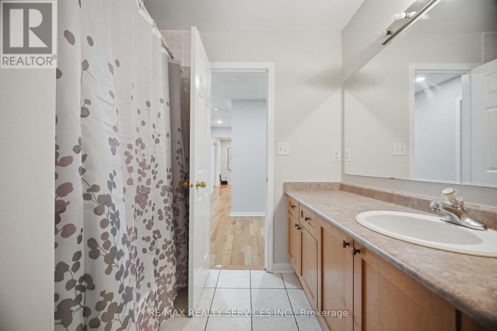 881 Lancaster Boulevard, Milton, ON photo 39