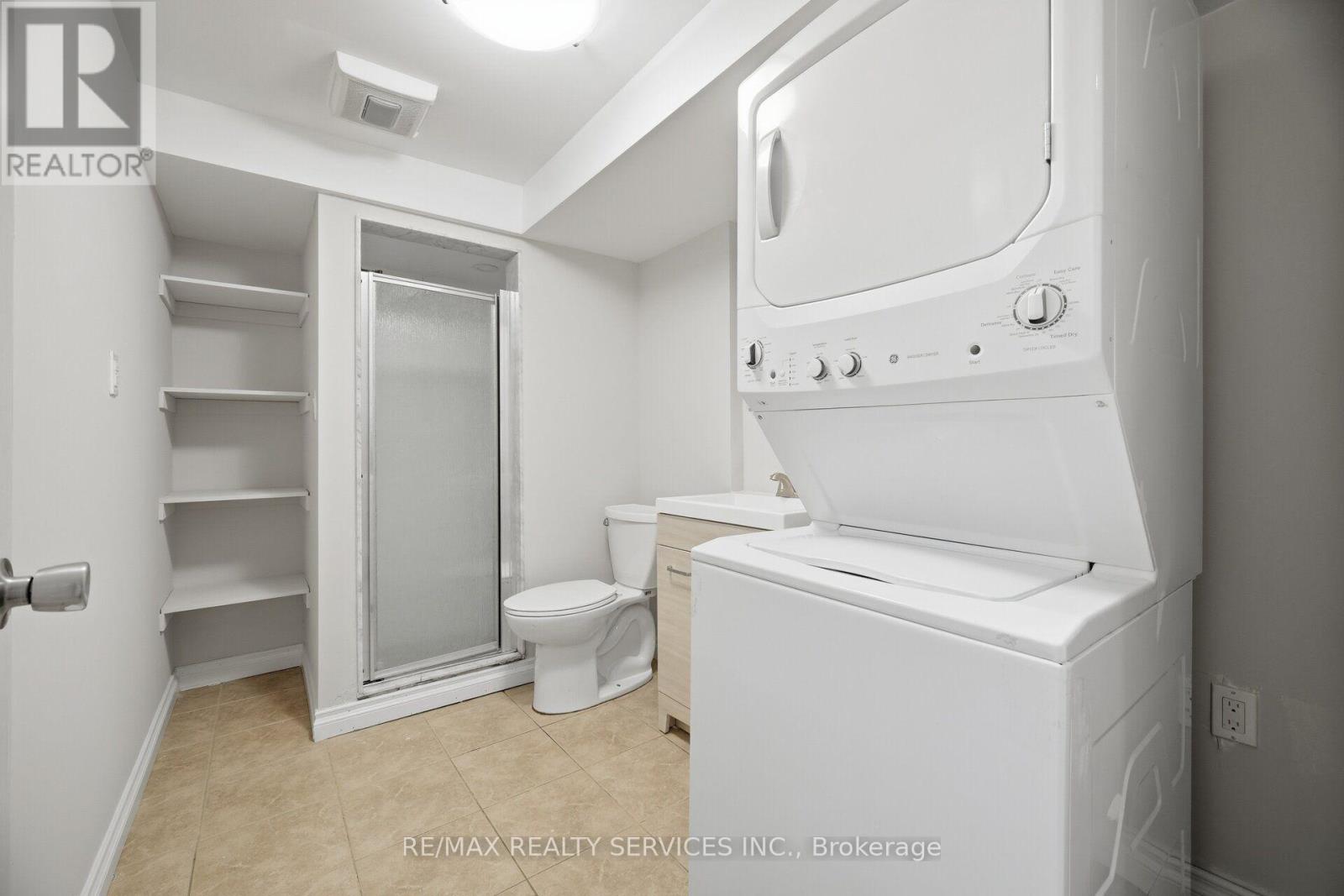 881 Lancaster Boulevard, Milton, ON photo 44
