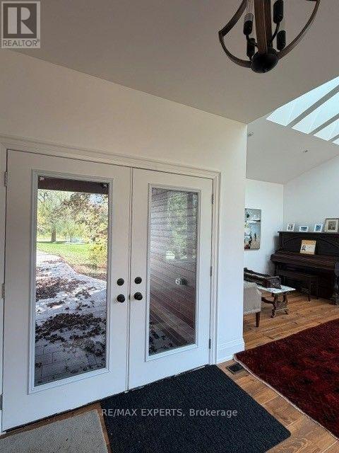 13510 Fifth Line — photo 28