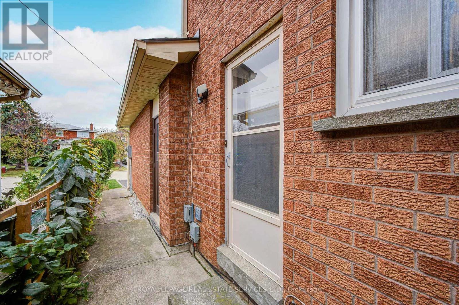 796 Buckingham Court, Mississauga, ON photo 34