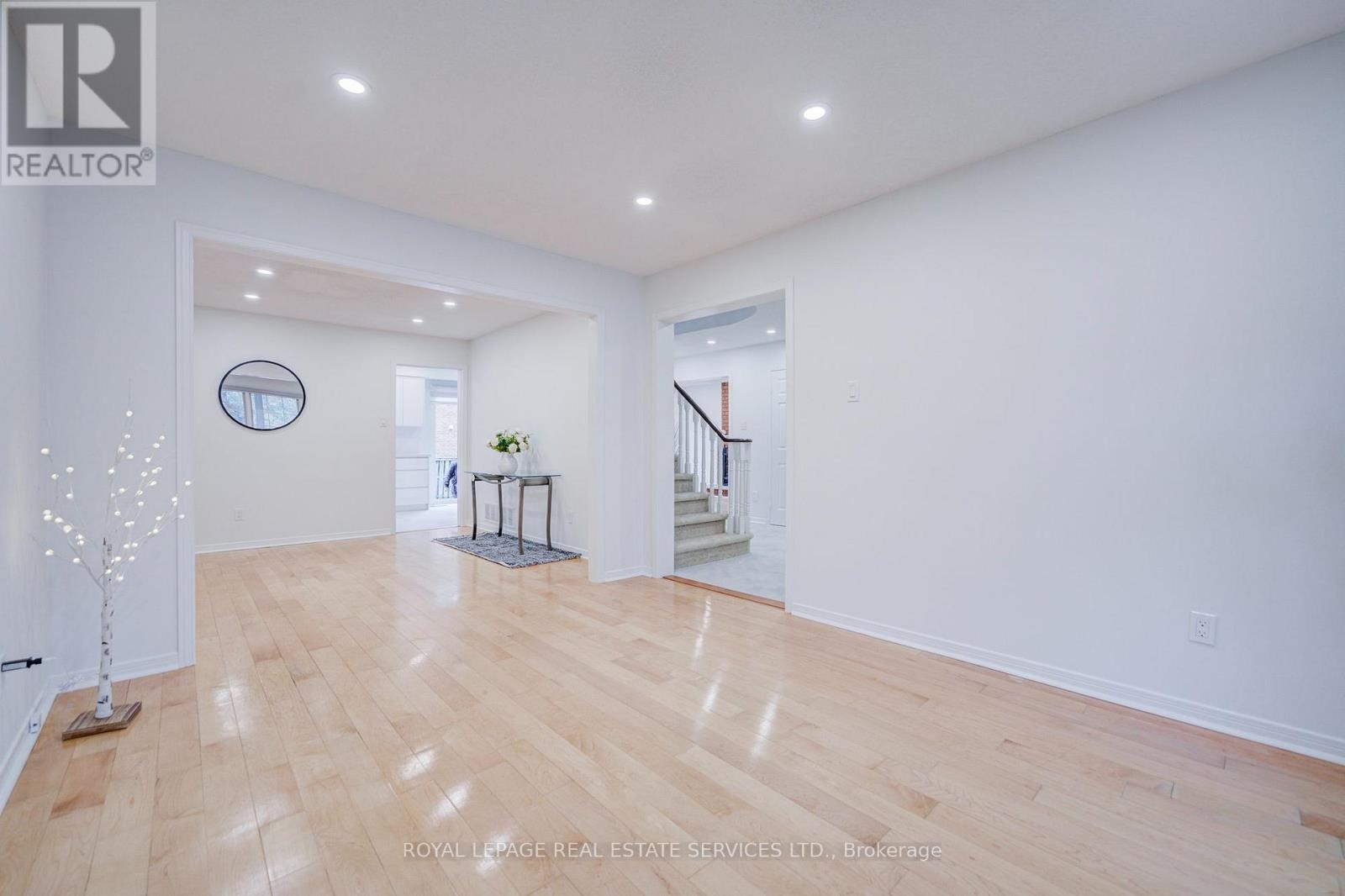 796 Buckingham Court, Mississauga, ON photo 6