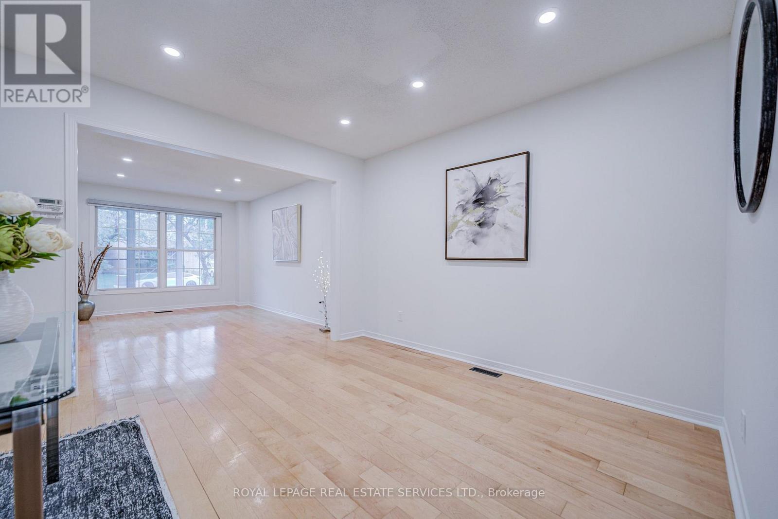 796 Buckingham Court, Mississauga, ON photo 7