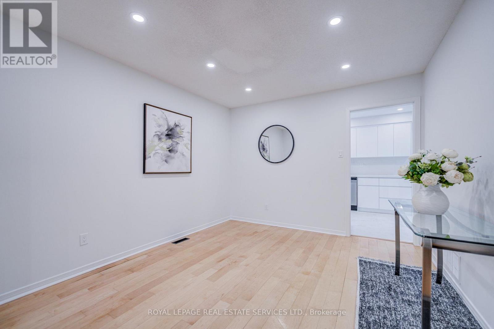 796 Buckingham Court, Mississauga, ON photo 8