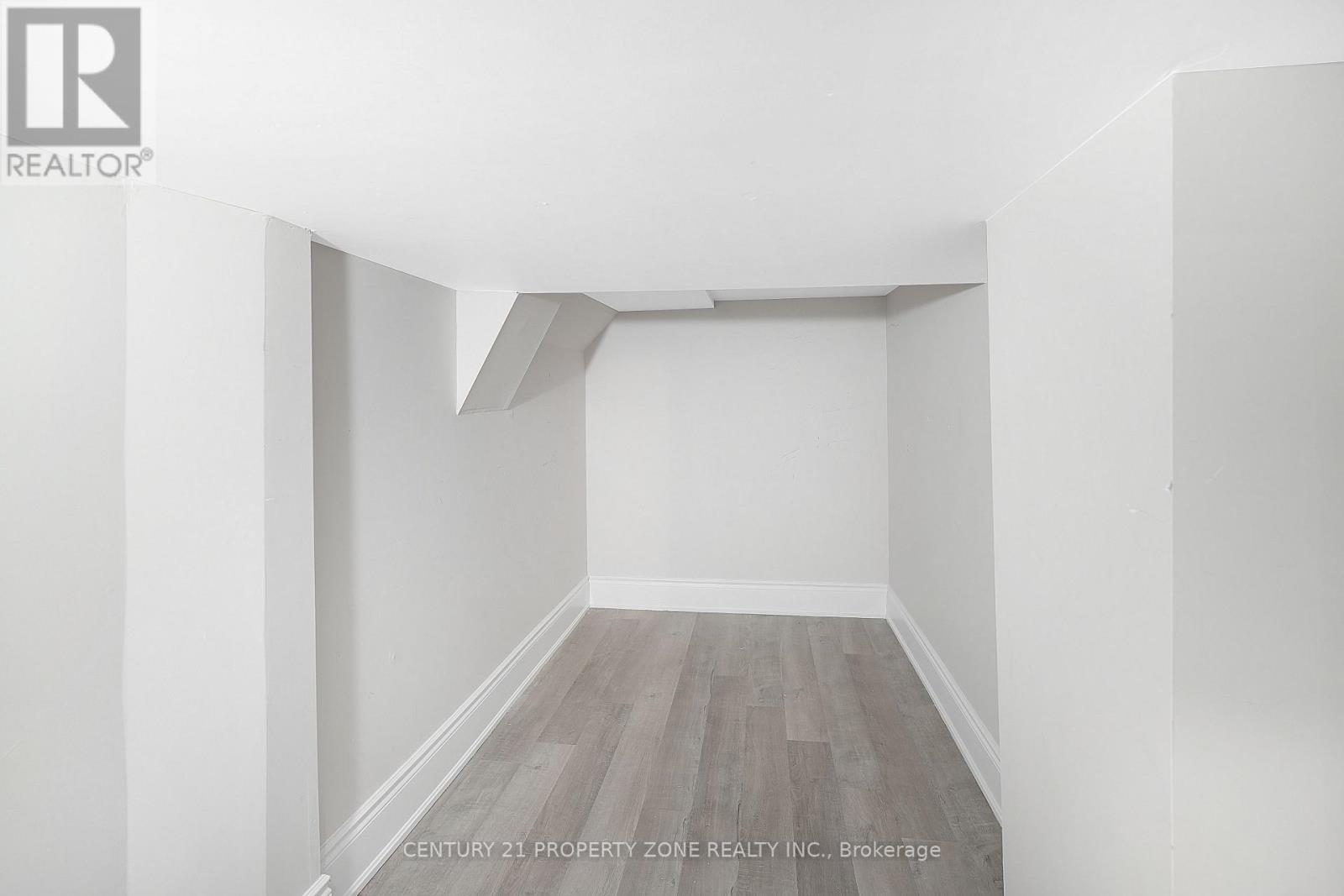 3 FRESHSPRING DRIVE - 49