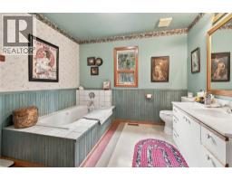 3pc Bathroom - 22 Crossman Road, Enderby, BC V0E1V3 Photo 9