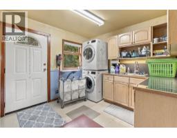 Kitchen - 22 Crossman Road, Enderby, BC V0E1V3 Photo 11