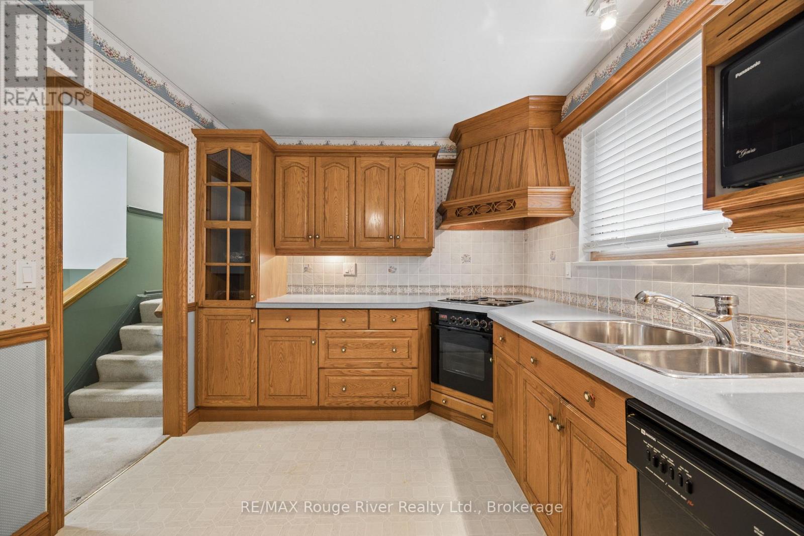 3 Heatherwood Road, Ajax, ON photo 13