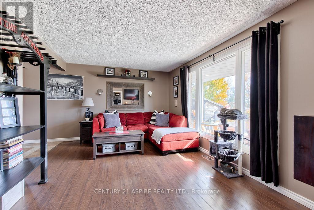 742 Zanders Road — photo 12