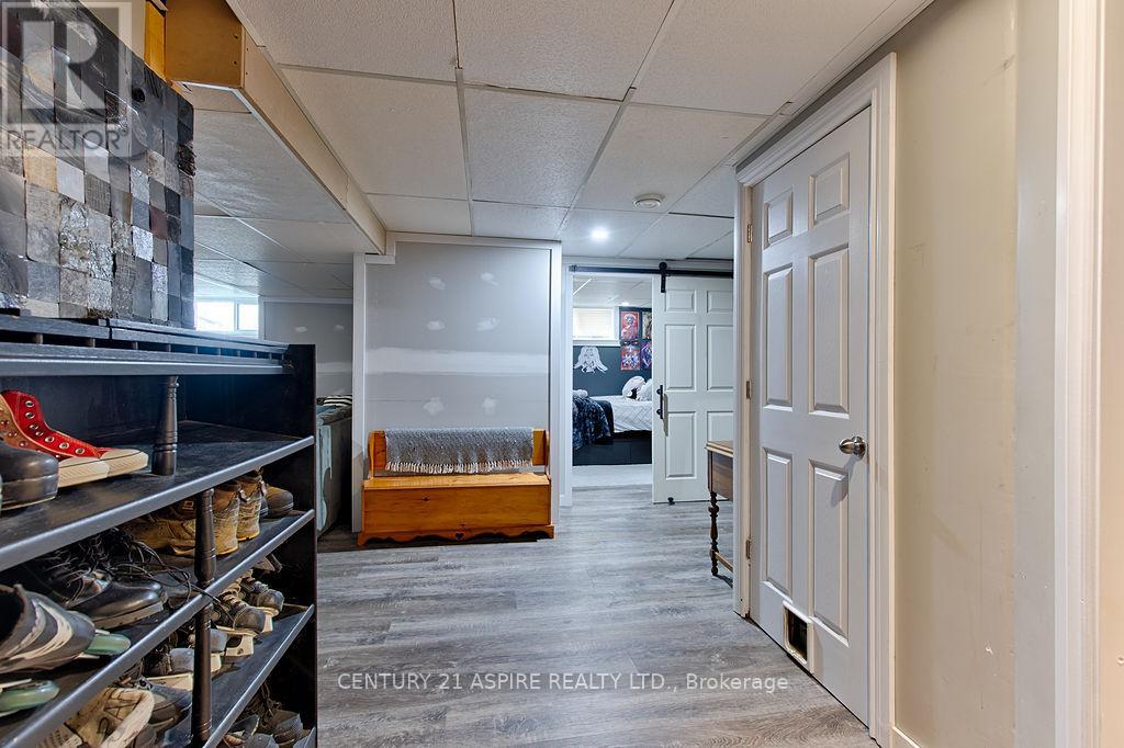 742 Zanders Road — photo 37