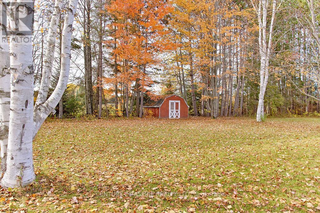 742 Zanders Road — photo 8