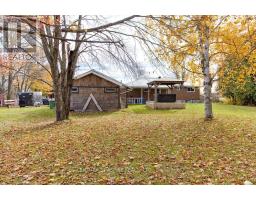 742 Zanders Road, Laurentian Valley, ON K8A6W8 Photo 9