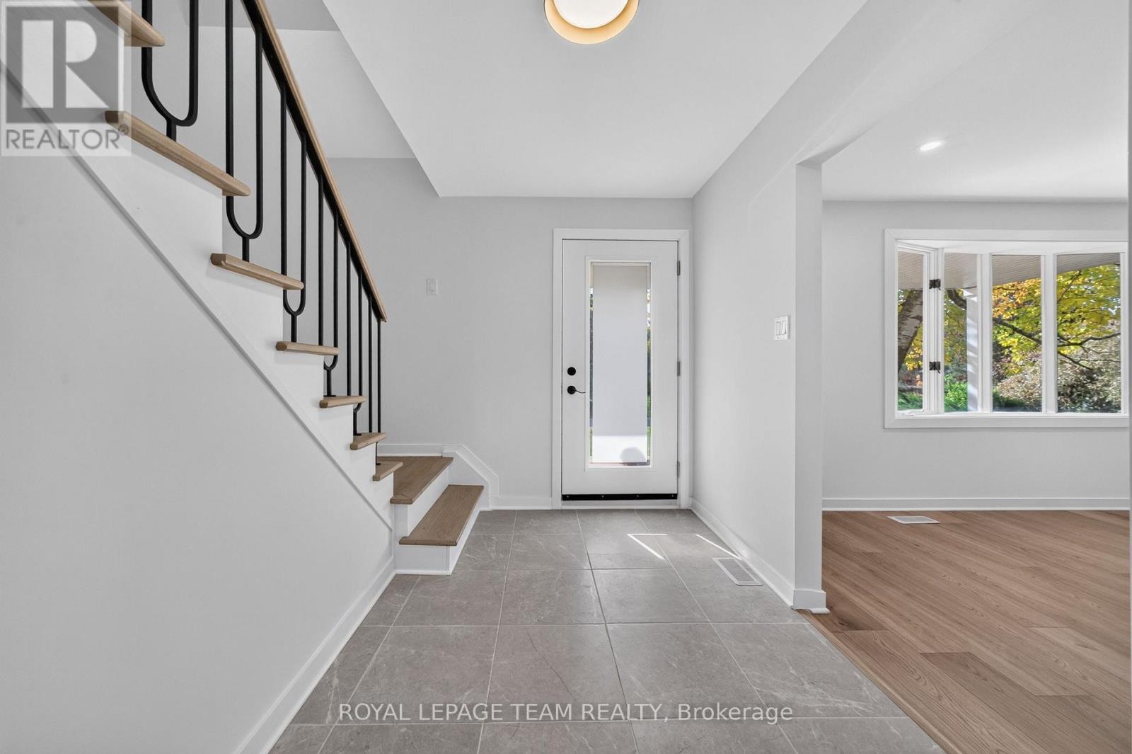 120 Glenncastle Drive — photo 23