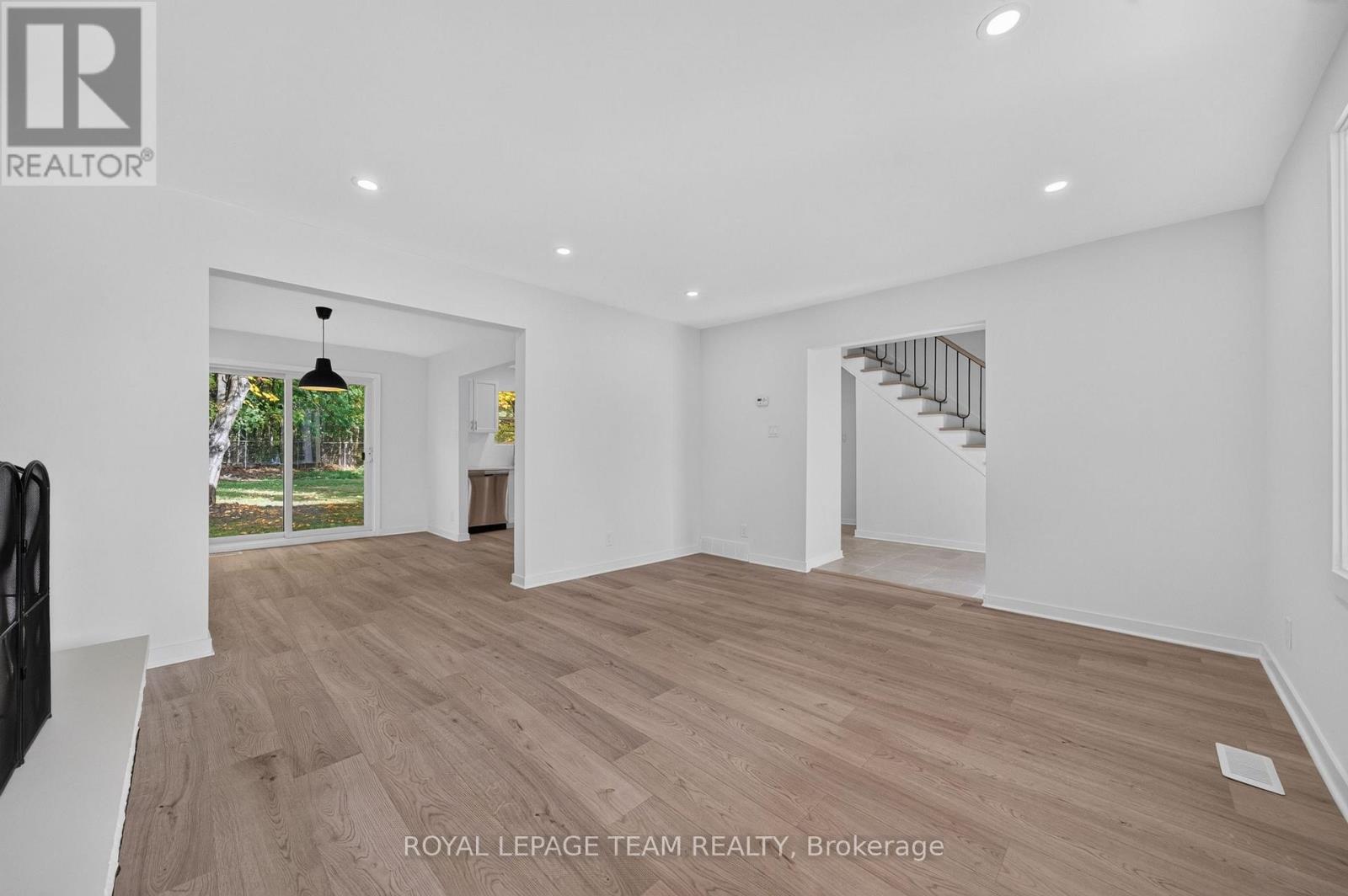 120 GLENNCASTLE DRIVE - 27