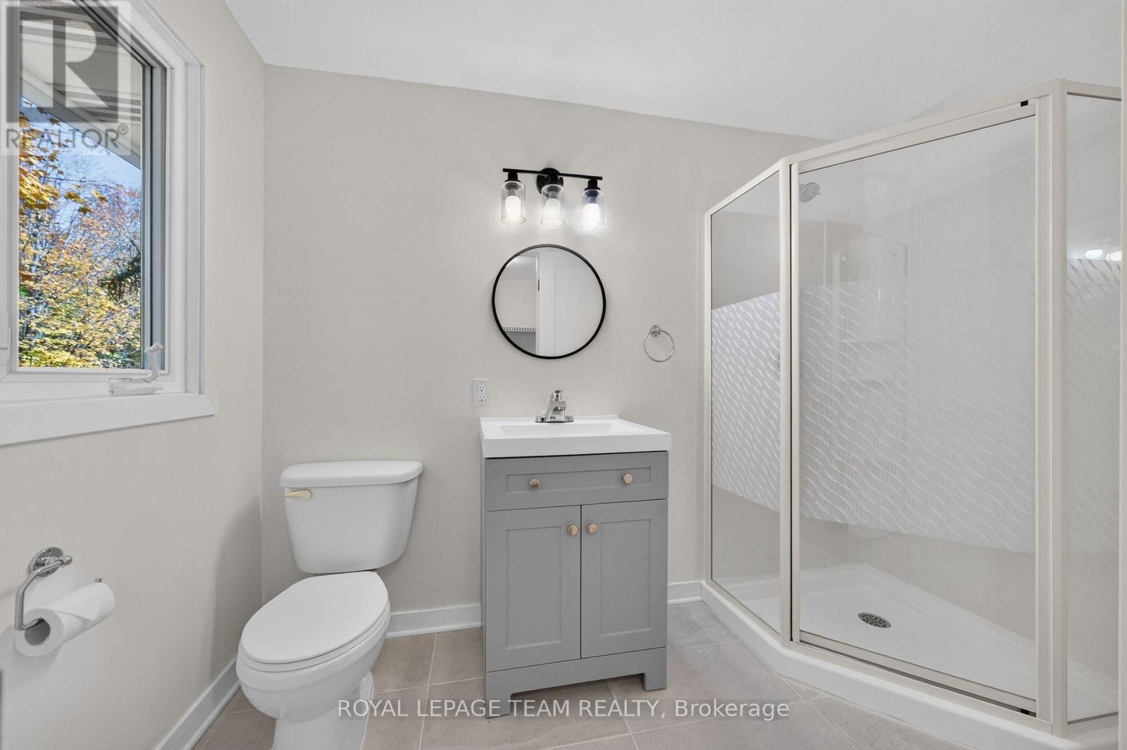120 Glenncastle Drive — photo 39