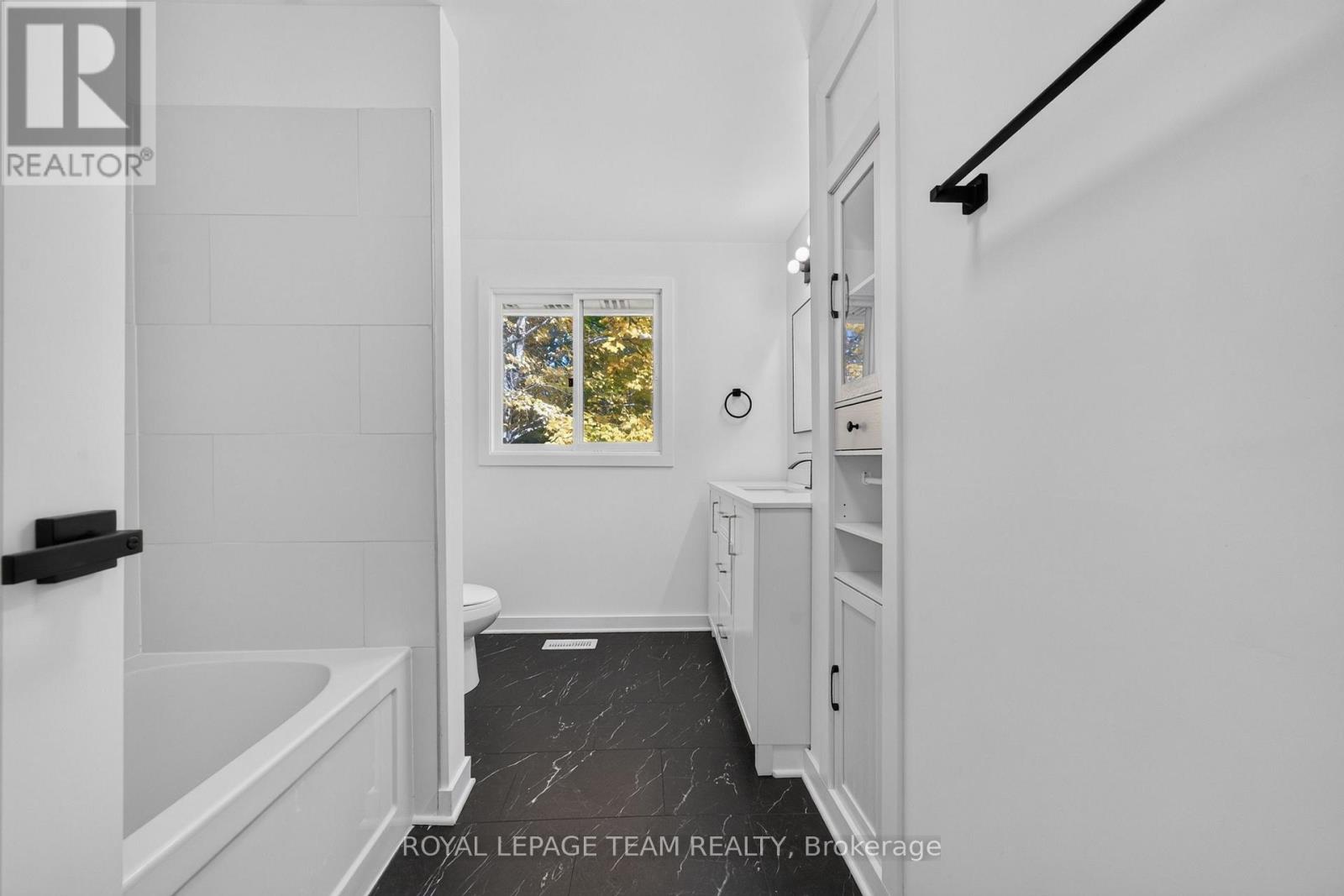 120 Glenncastle Drive — photo 41