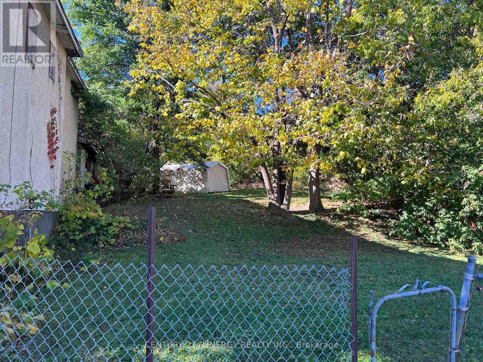 50 Stonehurst Ave