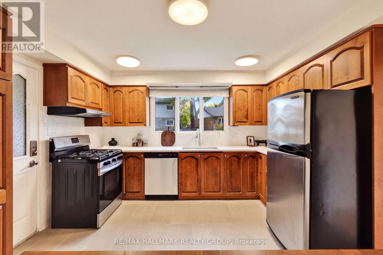 1038 ARNOT ROAD - 8