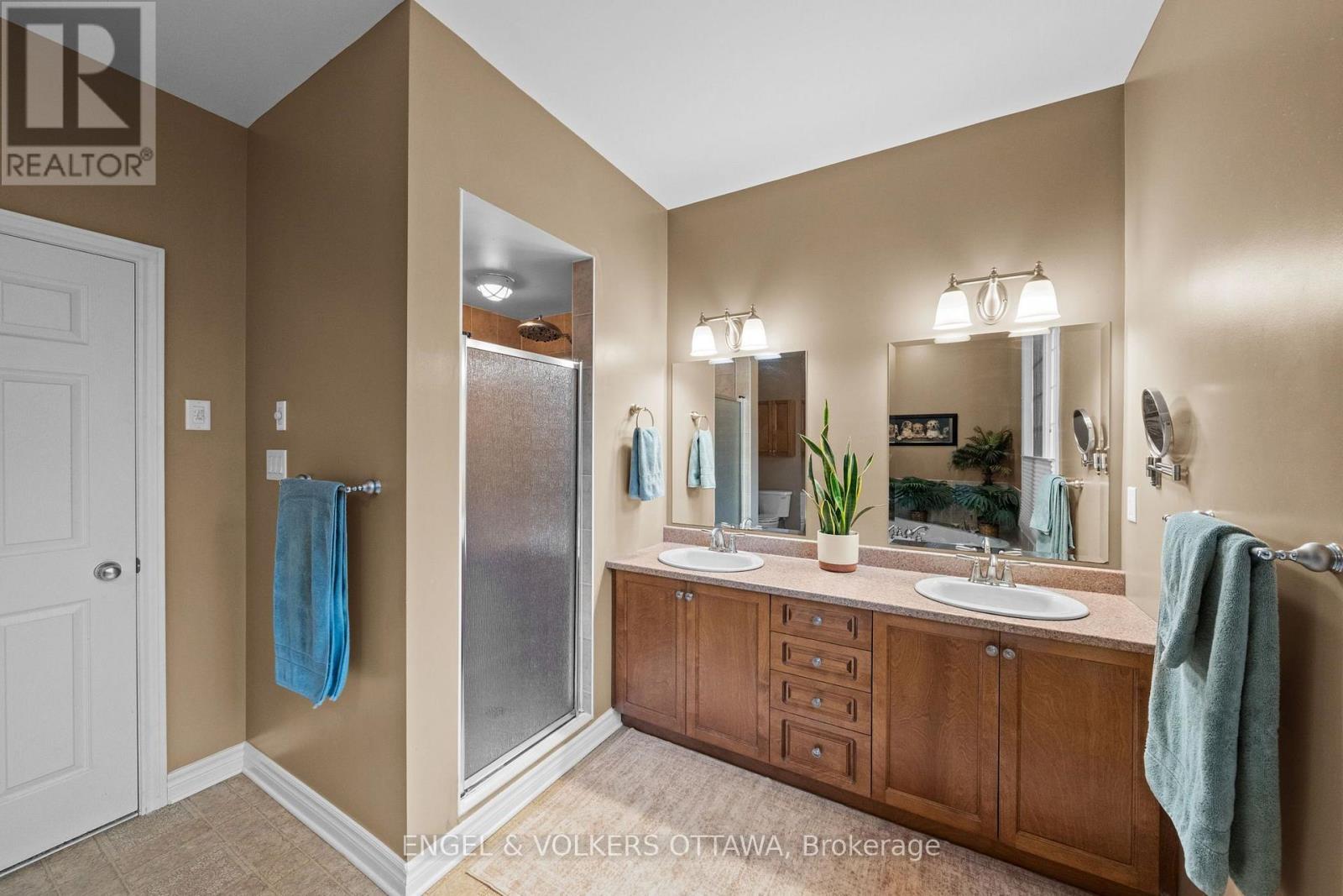 1629 SHAUNA CRESCENT - 17