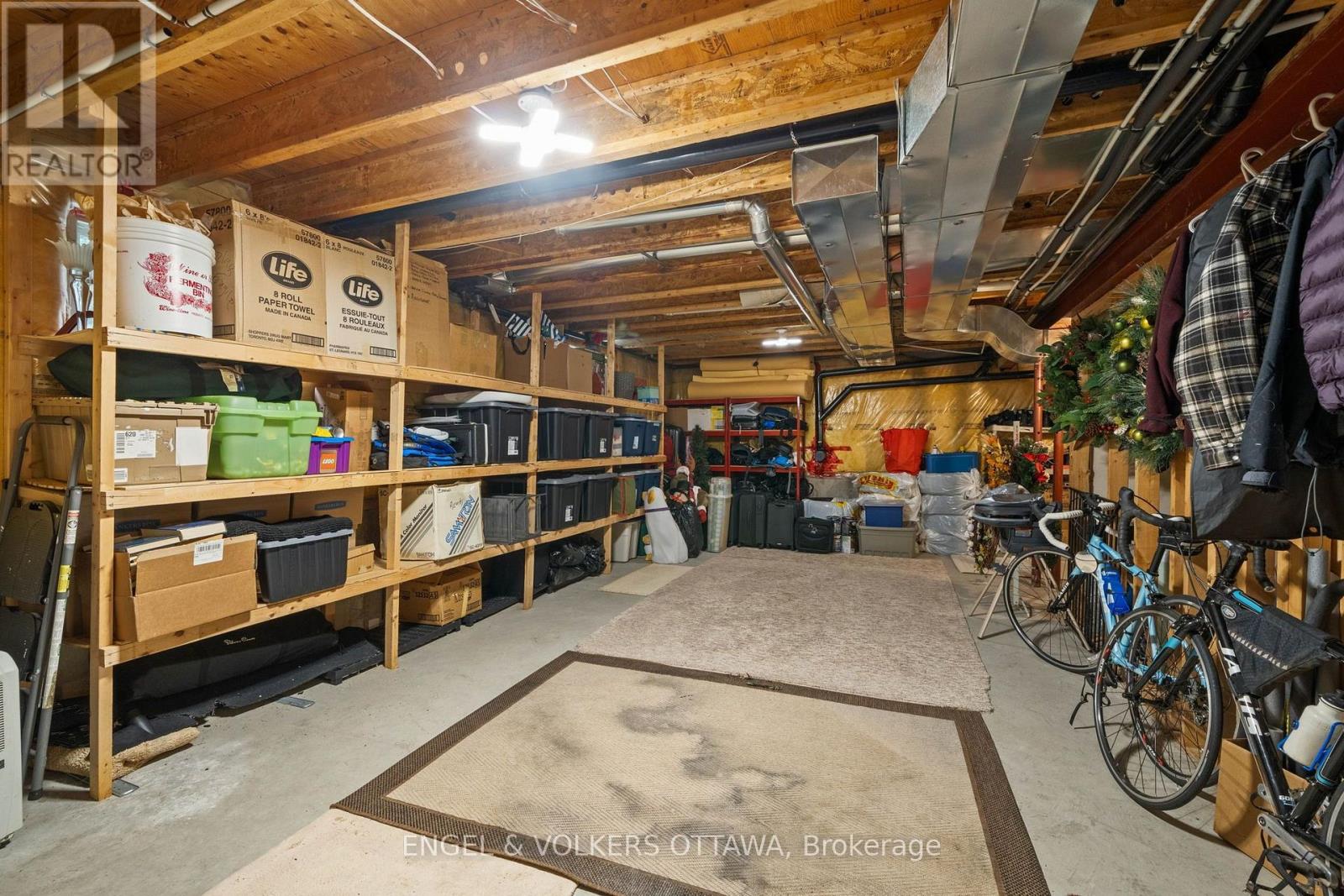 1629 SHAUNA CRESCENT - 28