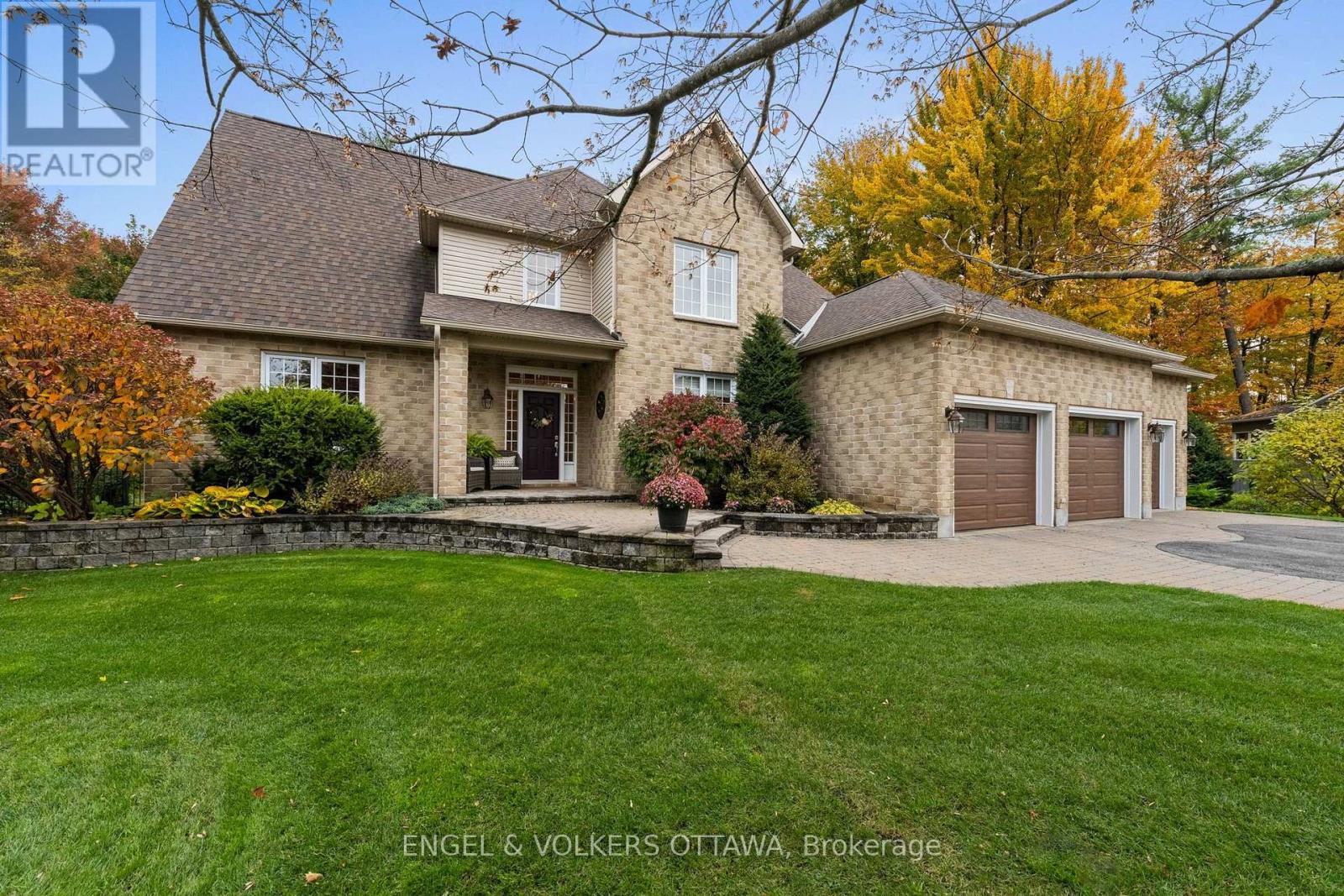 1629 SHAUNA CRESCENT - 3