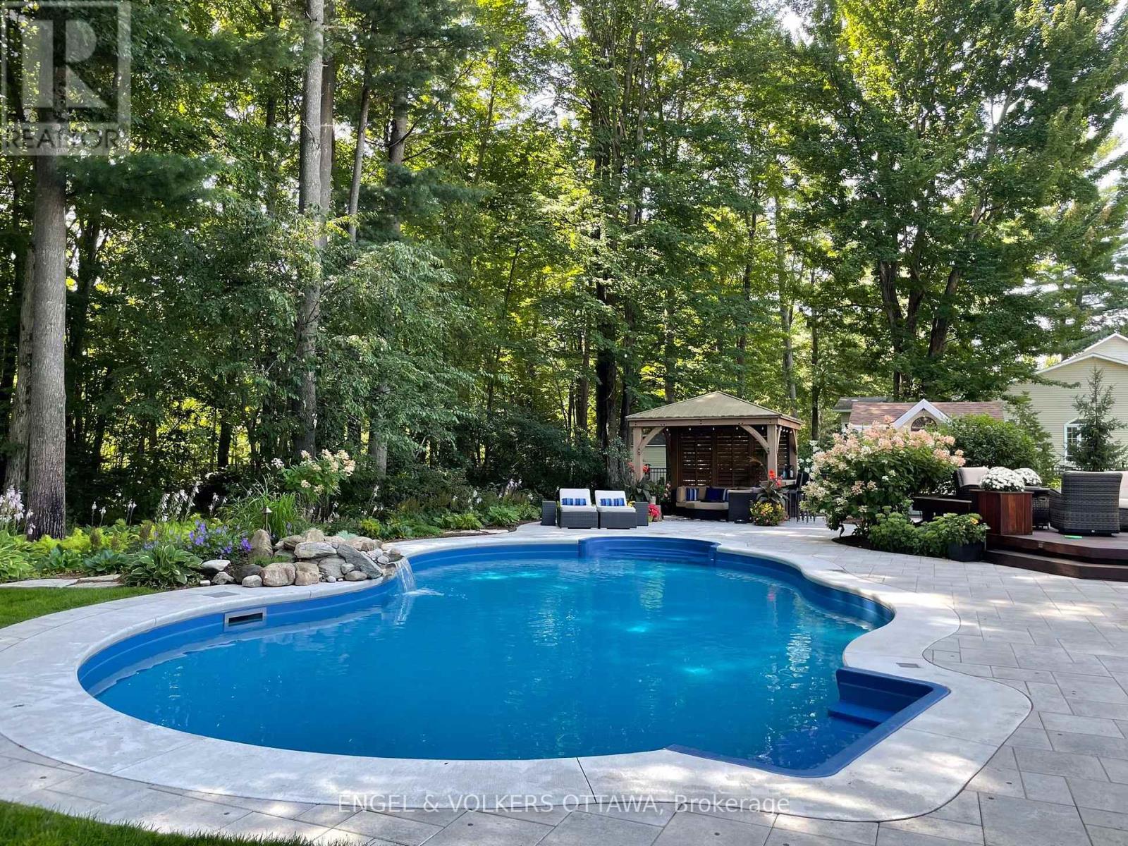 1629 SHAUNA CRESCENT - 39