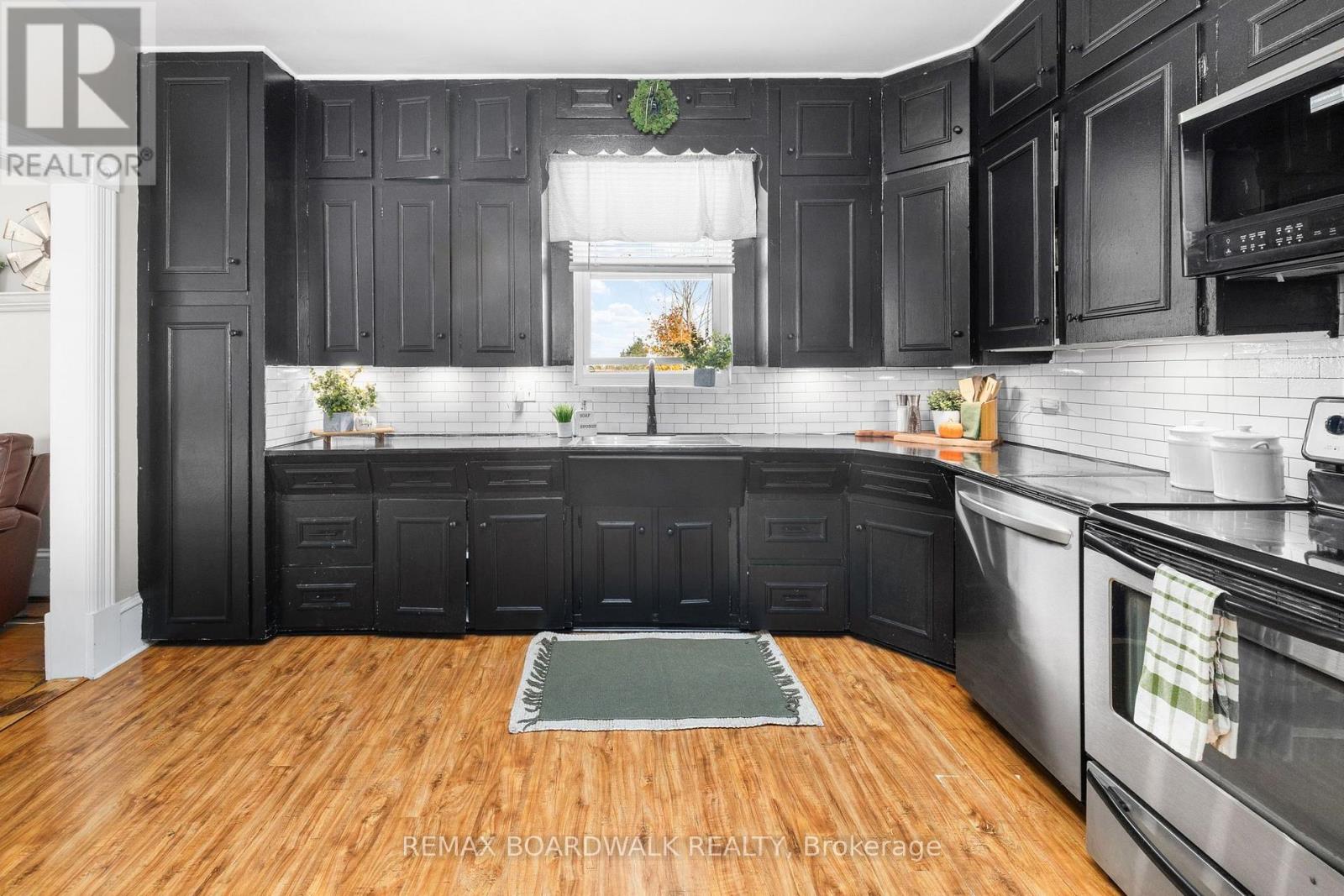 526 Kelford Drive — photo 15