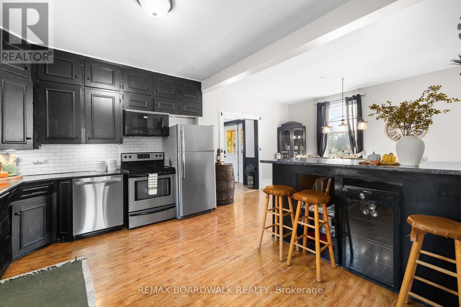 526 Kelford Drive — photo 17
