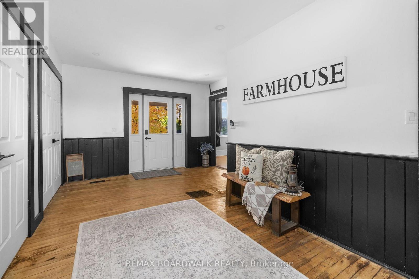 526 Kelford Drive — photo 4
