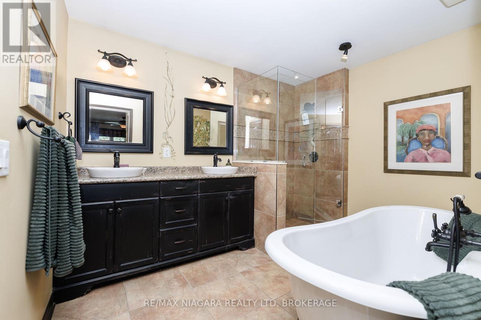 310 Ridge Road South — photo 26