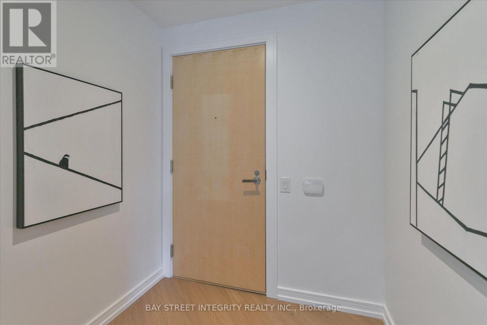 802- 45 Charles Street East, Toronto, ON photo 3