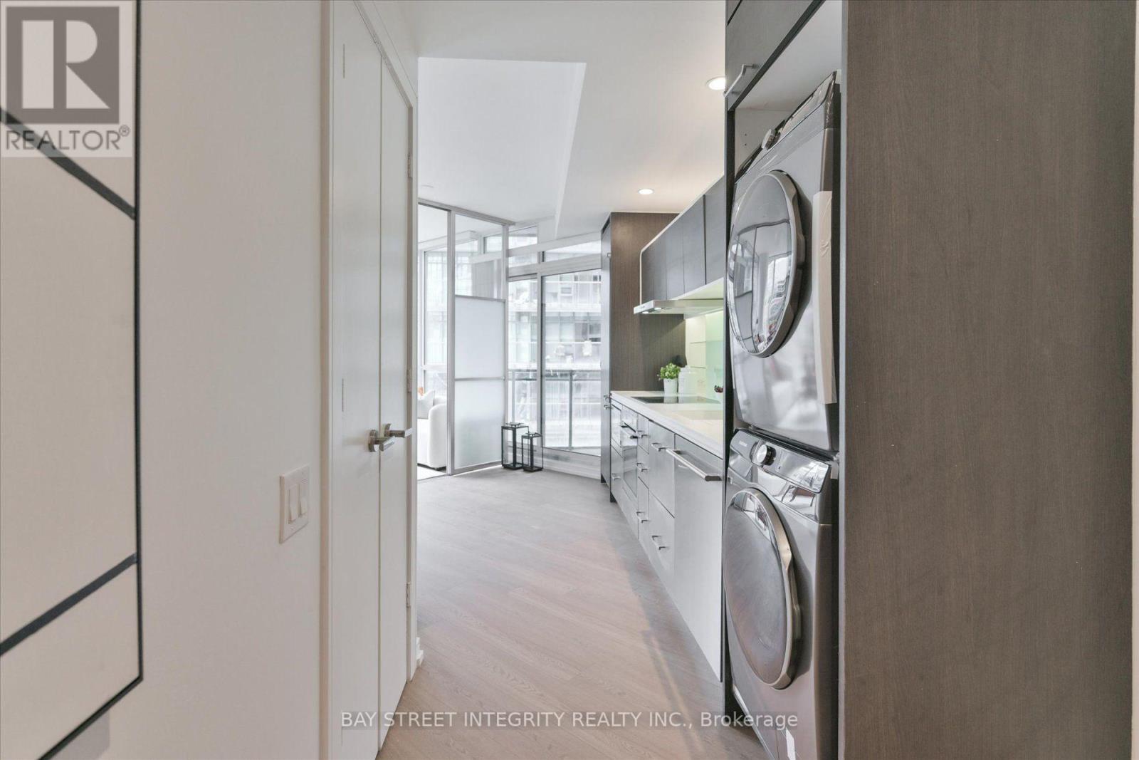 802- 45 Charles Street East, Toronto, ON photo 4