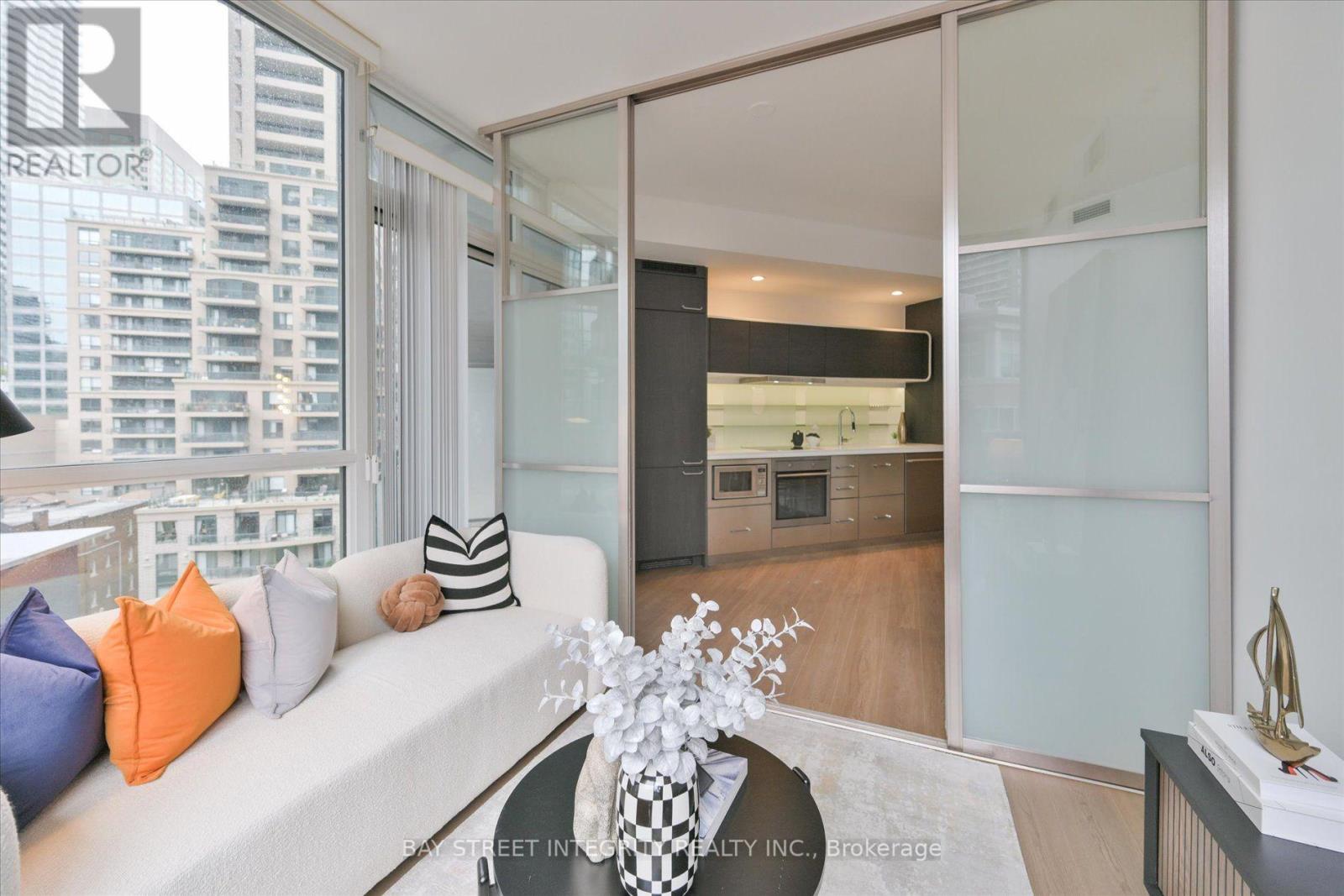 802- 45 Charles Street East, Toronto, ON photo 9