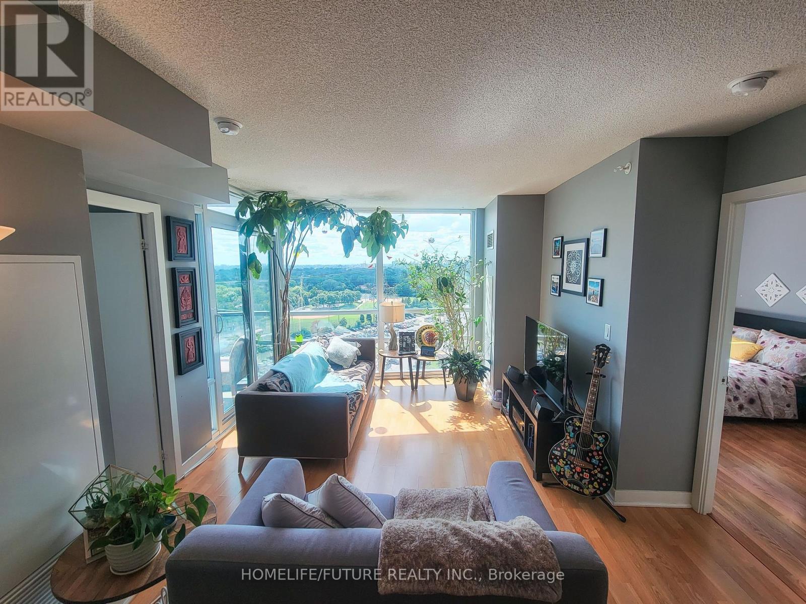 5740 Yonge Street — photo 15