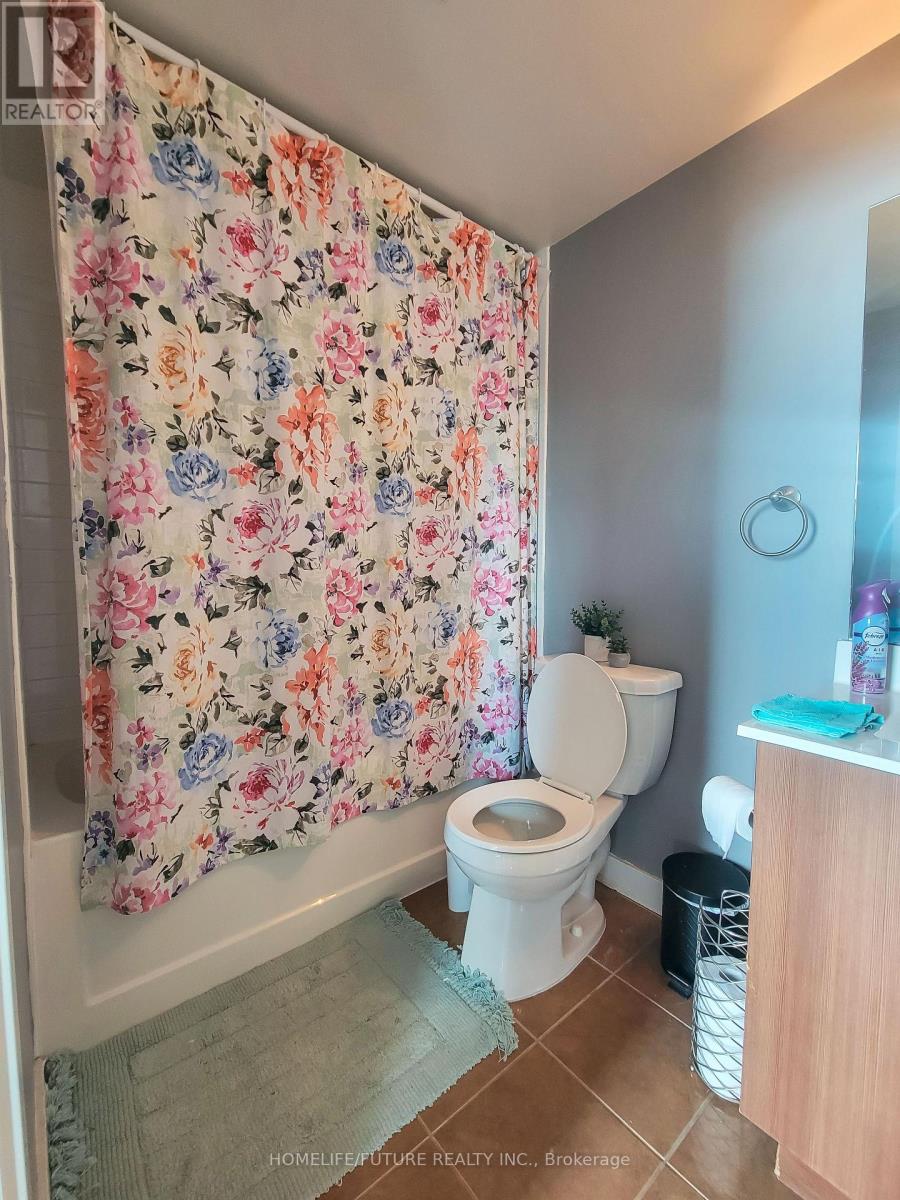 5740 Yonge Street — photo 16